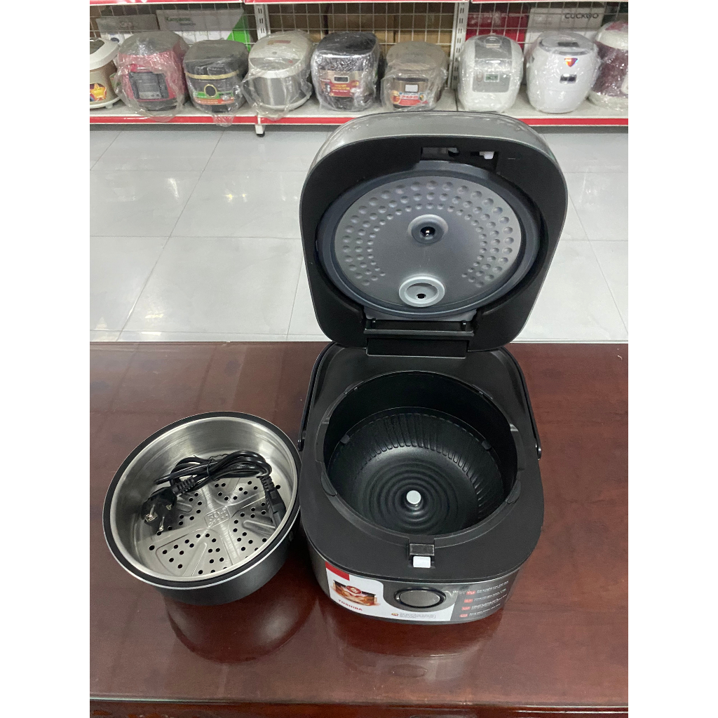 Nồi cơm cao tần Toshiba 1 lít RC-10IP1PV - Hàng trưng bày