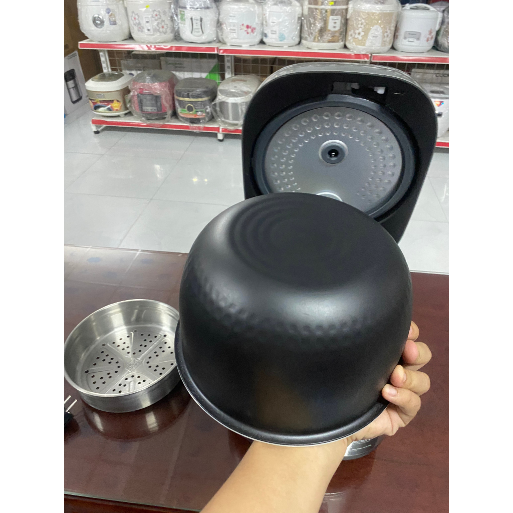 Nồi cơm cao tần Toshiba 1 lít RC-10IP1PV - Hàng trưng bày