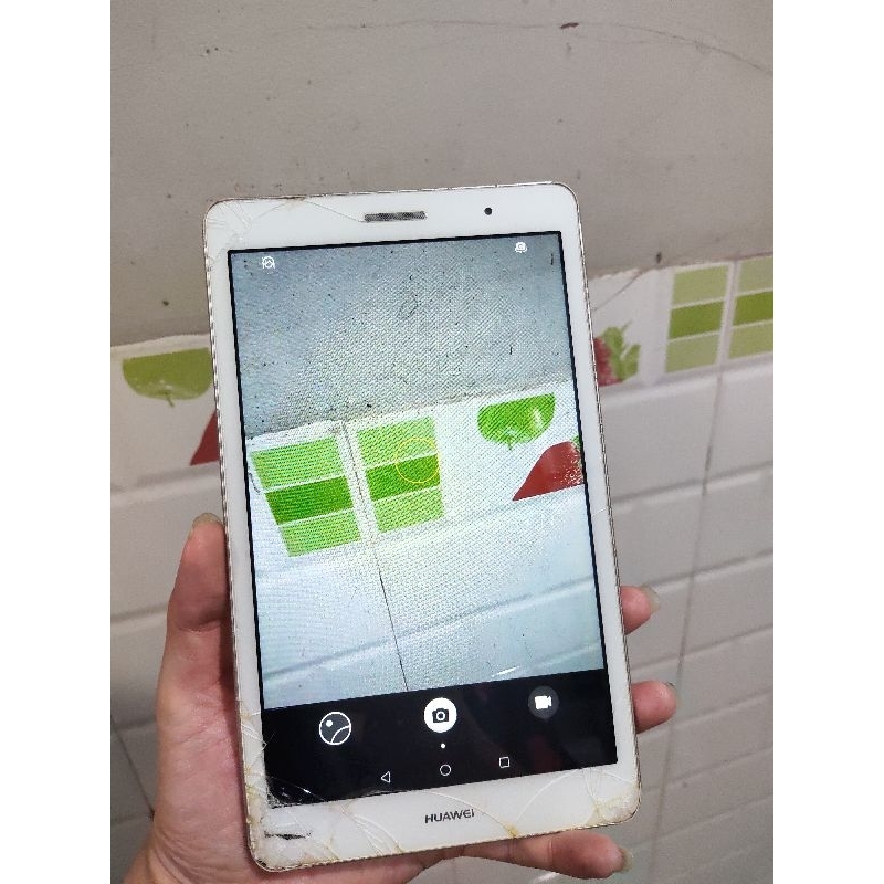 Xác điện thoại kiêm máy tính bảng cũ Huawei Mediapad T3 KOB-L09  nứt kính