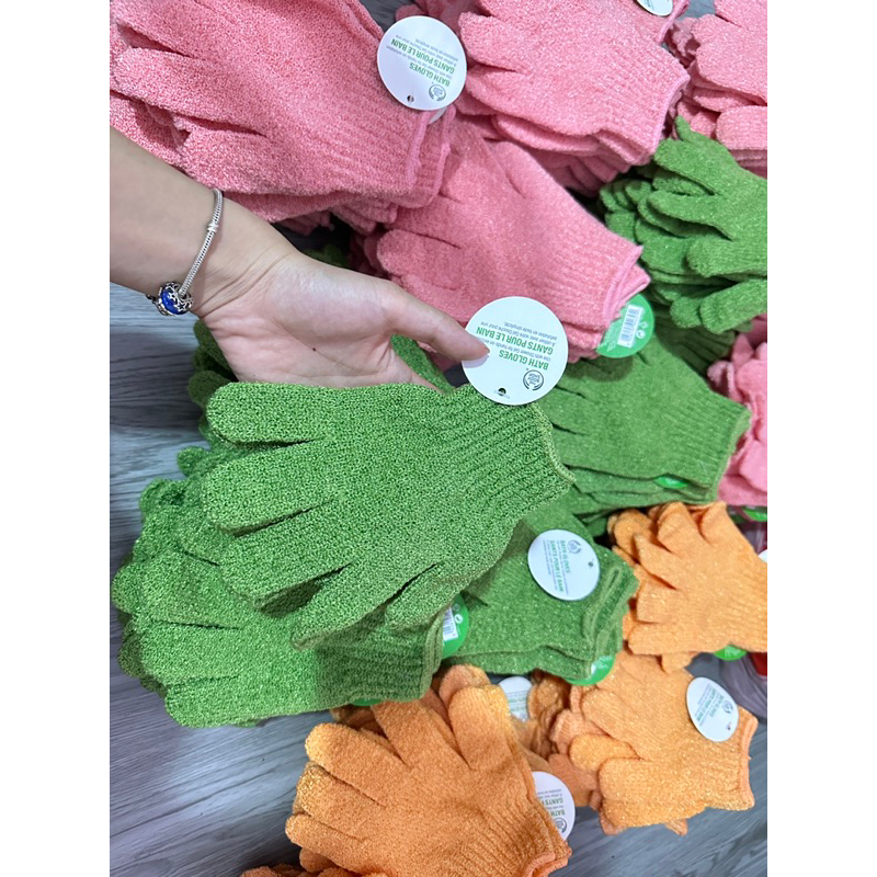 Gang tắm Tẩy da chết The Body Shop