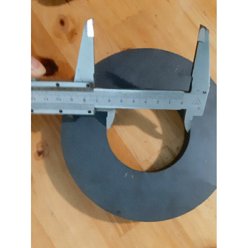 Từ đen làm loa 30 đến 40cm