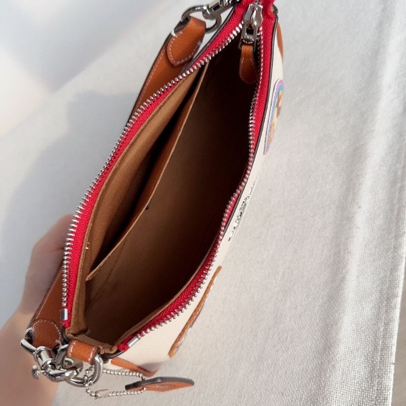 Túi Coach Teri Shoulder Bag