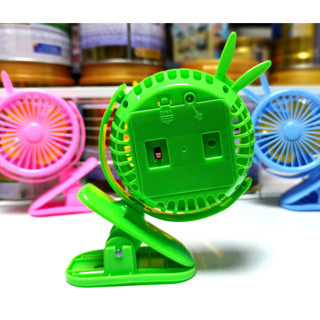 Quạt Kẹp Để Bàn Mini Chạy Pin AA