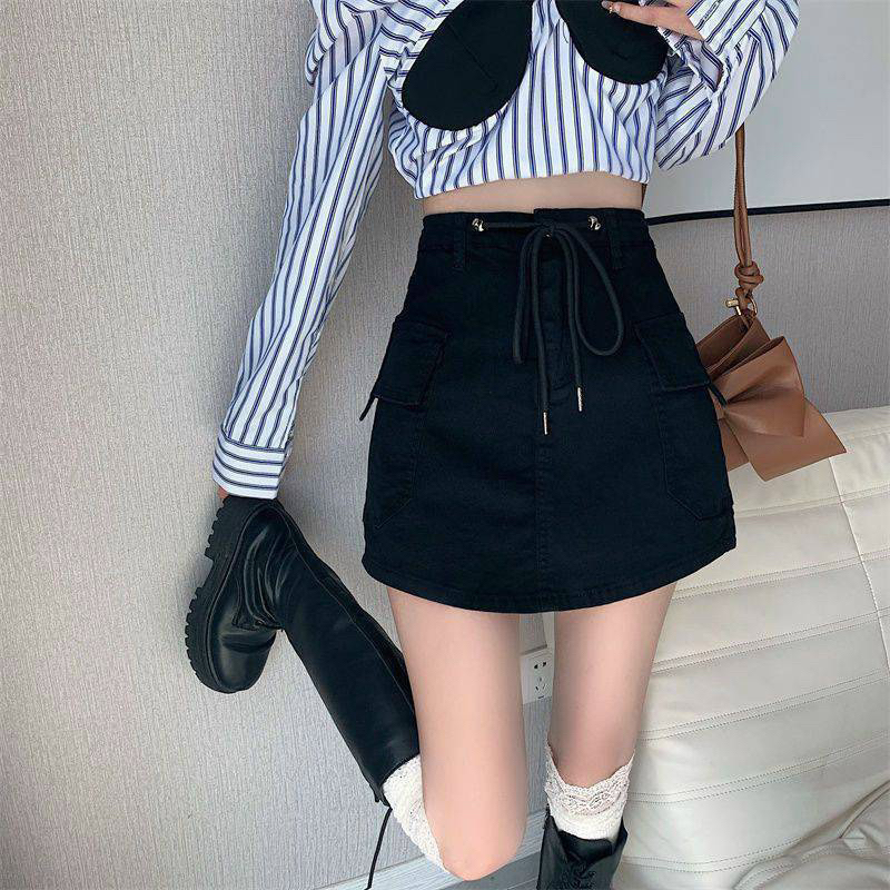Chân váy kaki túi hộp kèm dây rút phong cách Hàn Quốc
