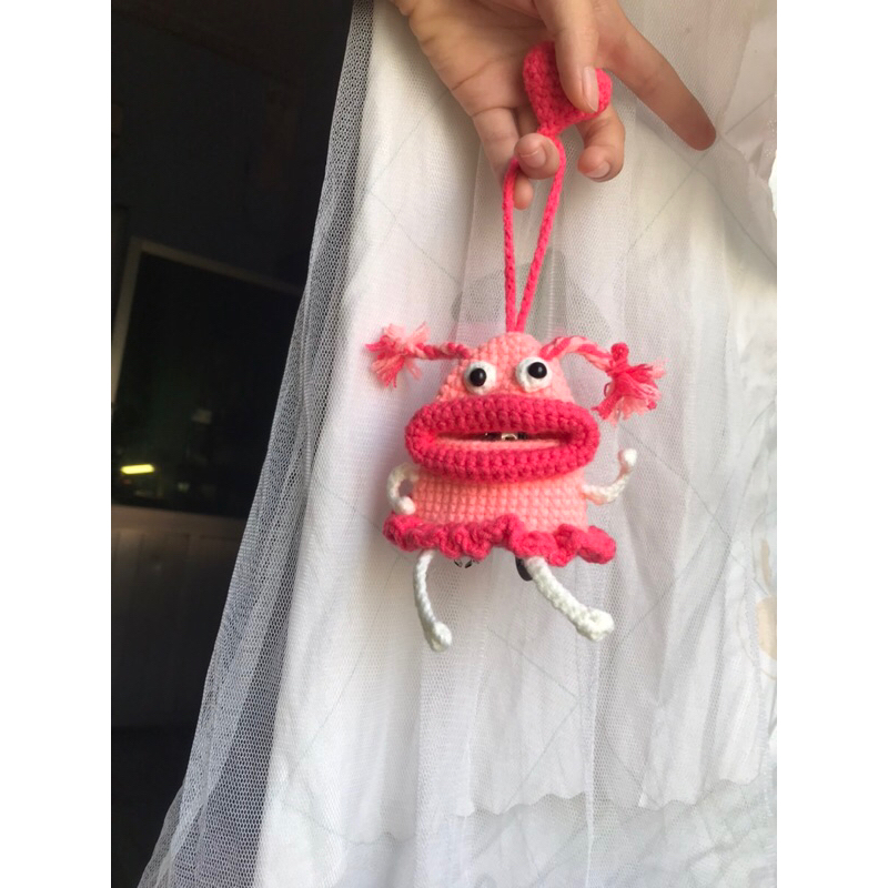 MÓC KHOÁ MÔI CHỀ