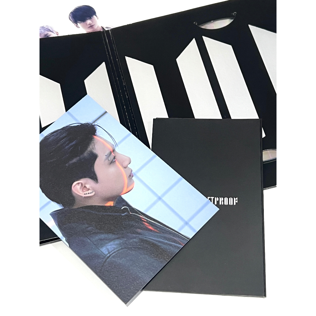 BANGTAN - STRAWBERRY GARDEN