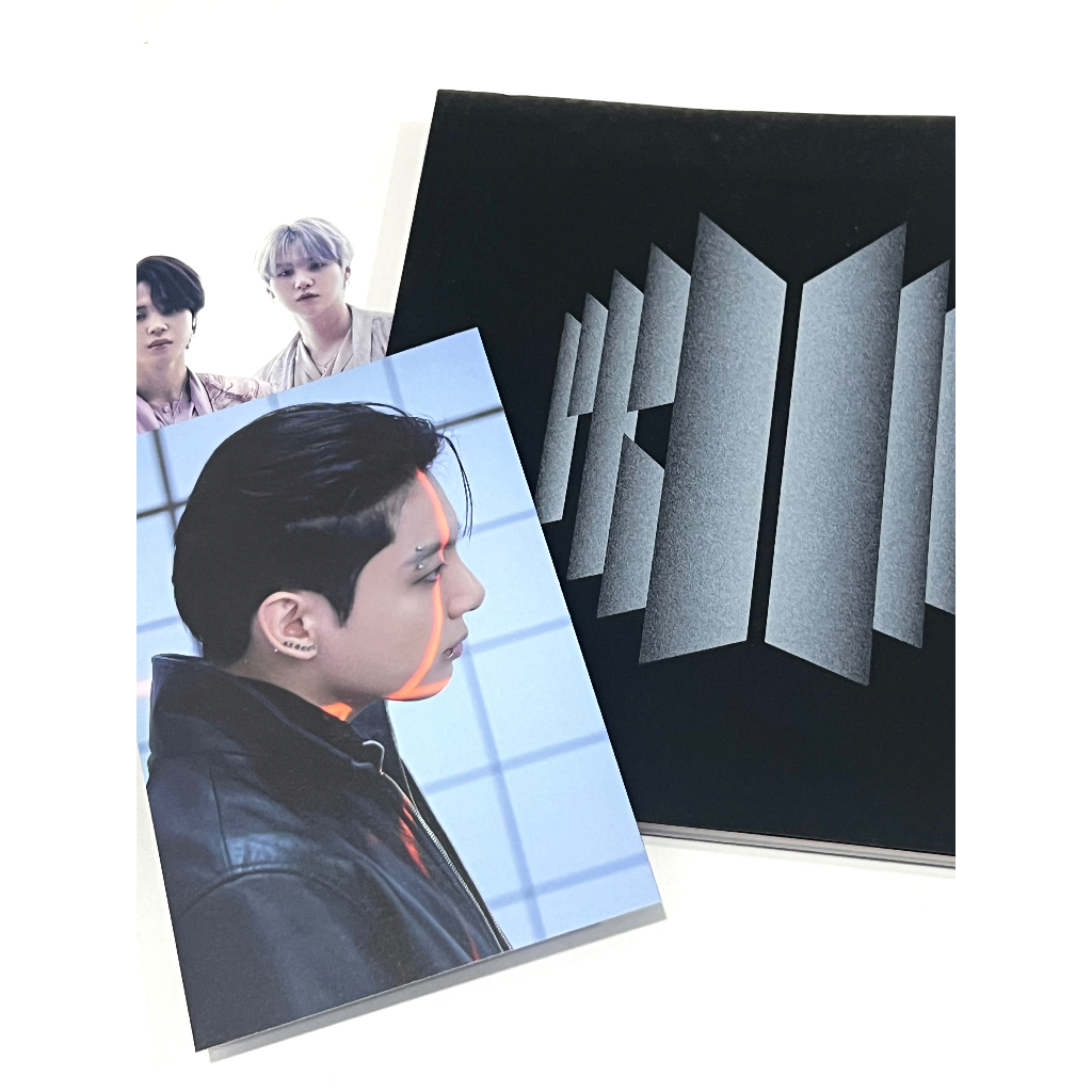 BANGTAN - STRAWBERRY GARDEN