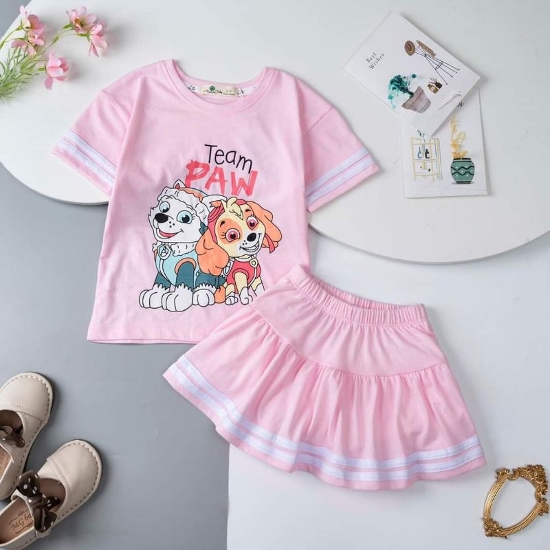 Sét chân váy áo tay ngắn bé gái