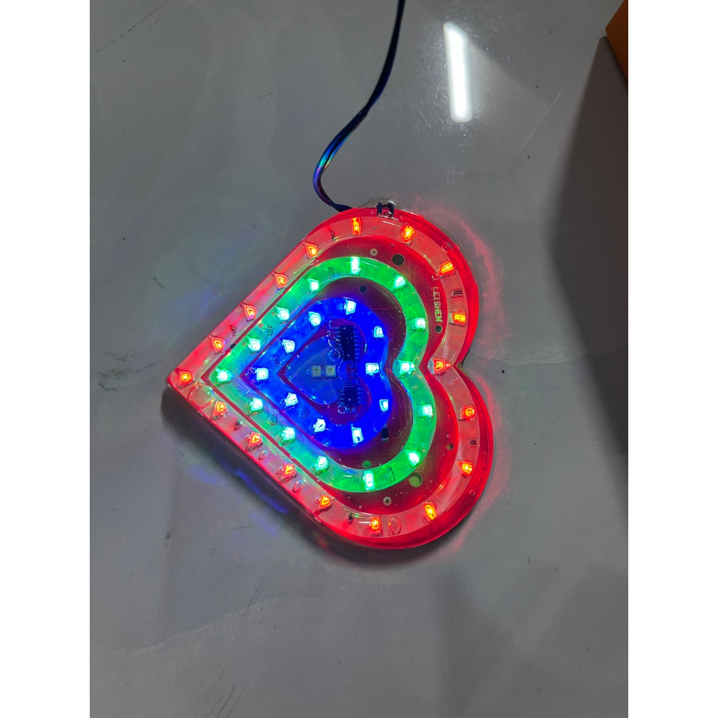 Led trái tim lắp trang trí xe 12v 24v to nhỏ