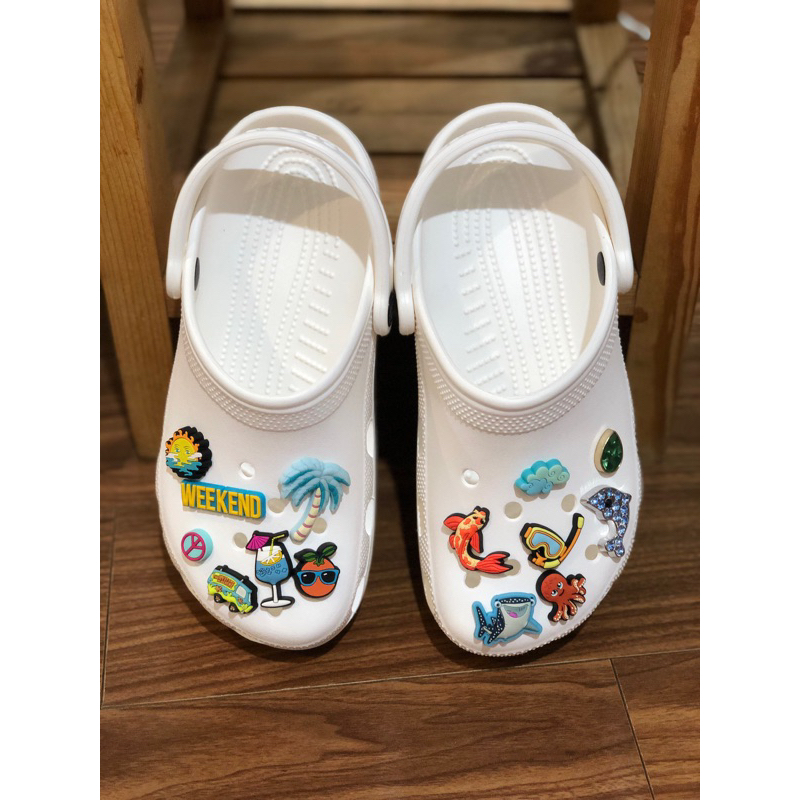 Jibbiz gắn dép siêu độc đáo, chất liệu nhựa, kim loại