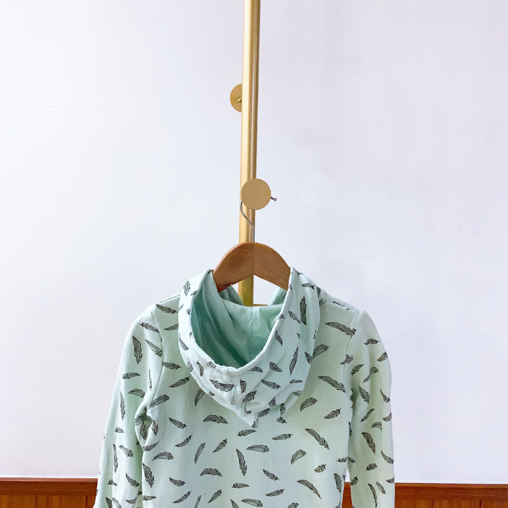 ** ÁO KHOÁC NỈ BÉ GÁI HM - MỚI 90% - BỊ LỖI NHẸ