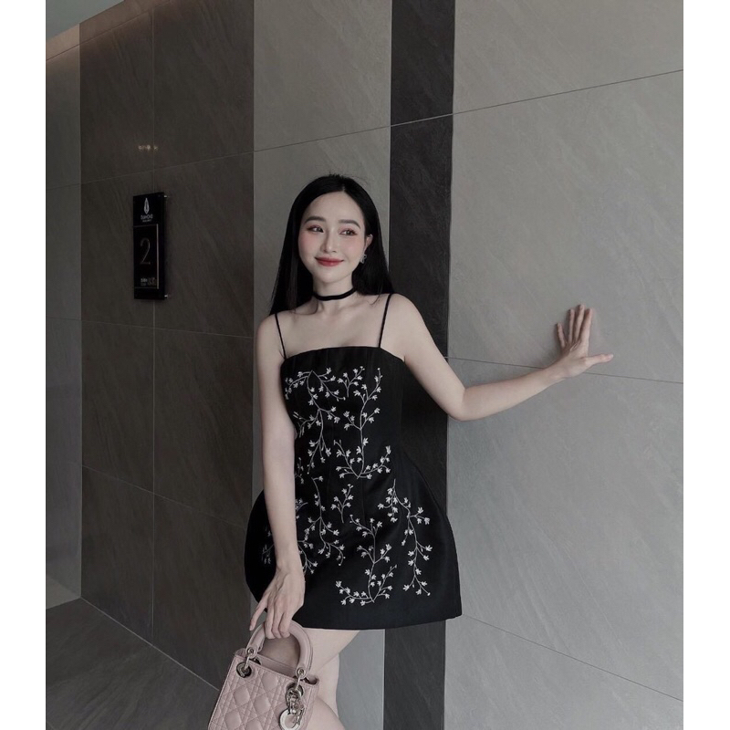 Đầm taptak 2s thêu hoa nhí