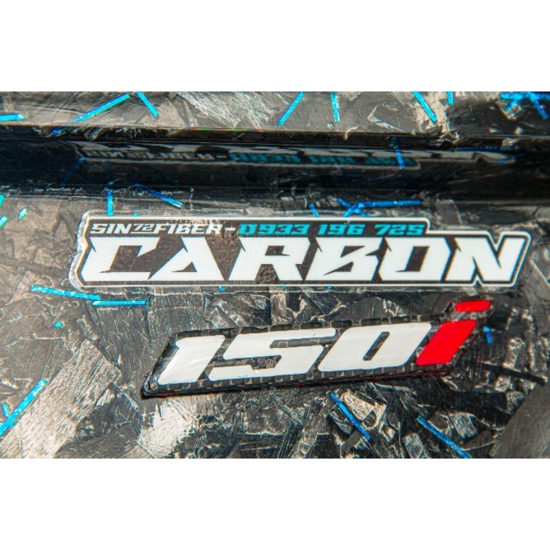 Logo 2 Màu Dán Cánh Bửng Xe Máy Đúc Sợi CarbonFiber Cao Cấp