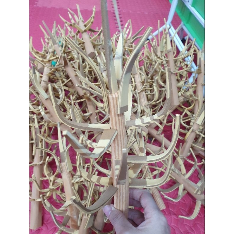 thân cây xốp gắn sẵn cành chiều dài cả thân 38cm
