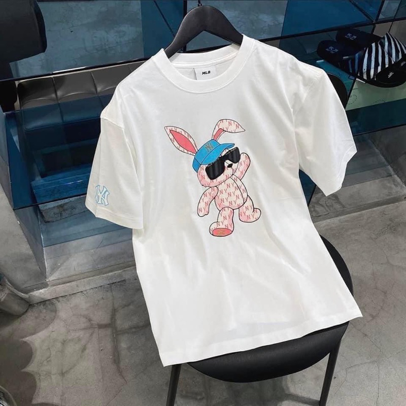 Tee thỏ - Áo Thun MLB New York Yankees Tshirt 3ATSQ0131-50BKS thanh lý