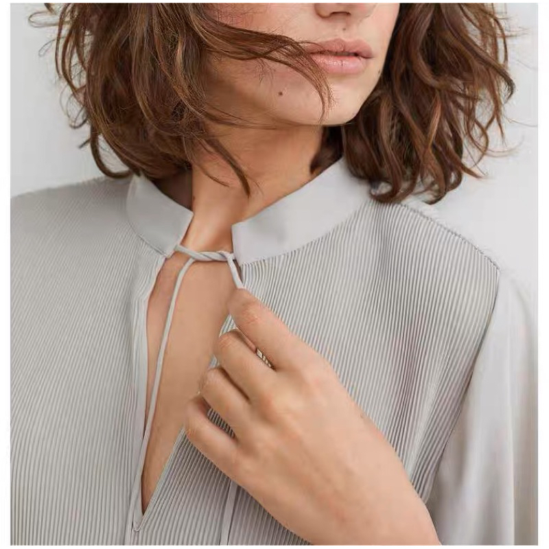 Áo blouse voan dập ly H.M