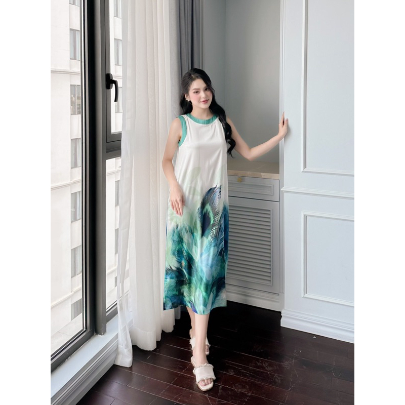 Đầm sát nách