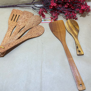 Bô 4 mon Vá múc canh/ Muỗng xới cơm bằng gỗ dừa cao cấp