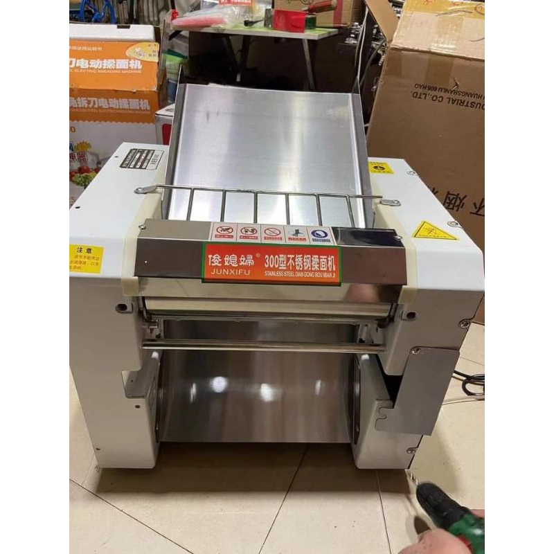 Máy cán bột công nghiệp để bàn lô 30cm - LH 0978301045 miễn ship toàn quốc