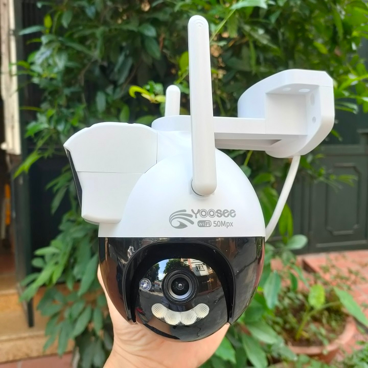 Camera  yoosee ngoài trời 2 mắt kép Ptz 8led 5.0Mpx quay 360 độ, siêu nét, góc rộng, chịu nắng mưa, có màu ban đêm