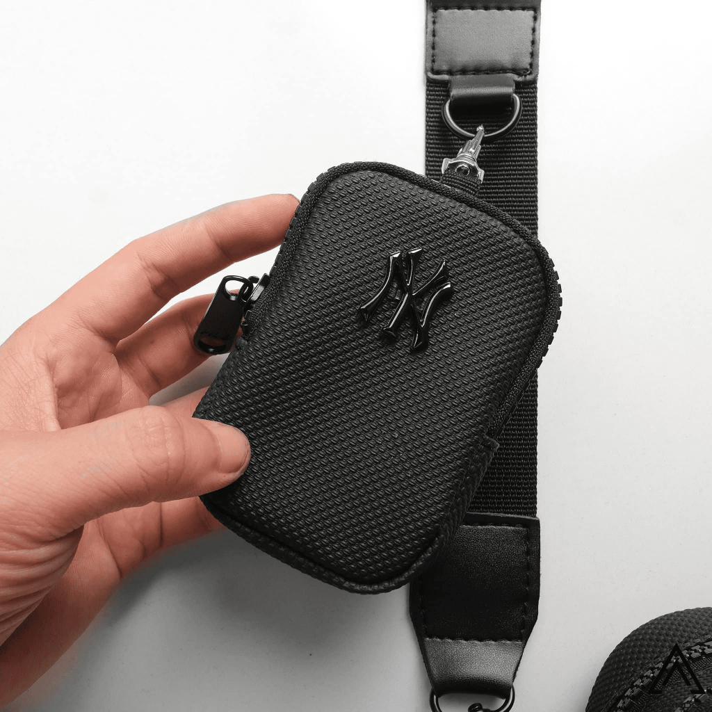 Túi Đeo Chéo NY Yankee CH.ÍNH H.ÃNG Nam Nữ MLB, Da Si Chống Thấm Nước, 2 Ngăn Tiện Lợi 24cm x 15cm x 6cm - AVANDO