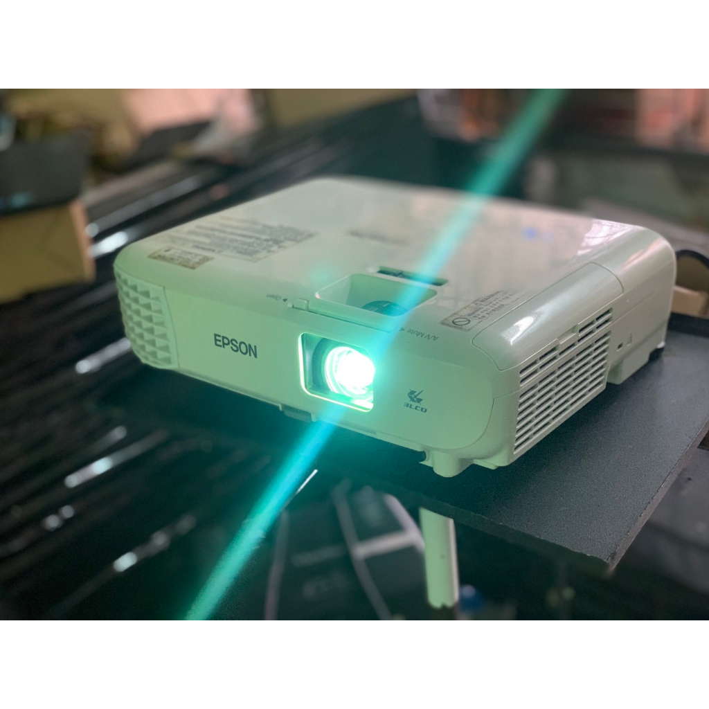 Máy Chiếu Epson EB-X05  Hình ảnh Siêu Đẹp