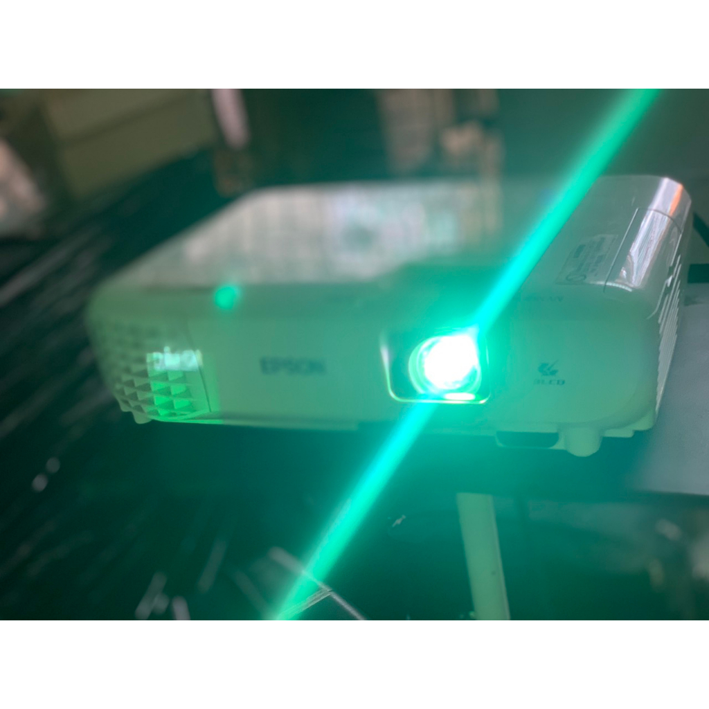 Máy Chiếu Epson EB-X05  Hình ảnh Siêu Đẹp