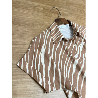 Váy midi linen hoạ tiết zebra.