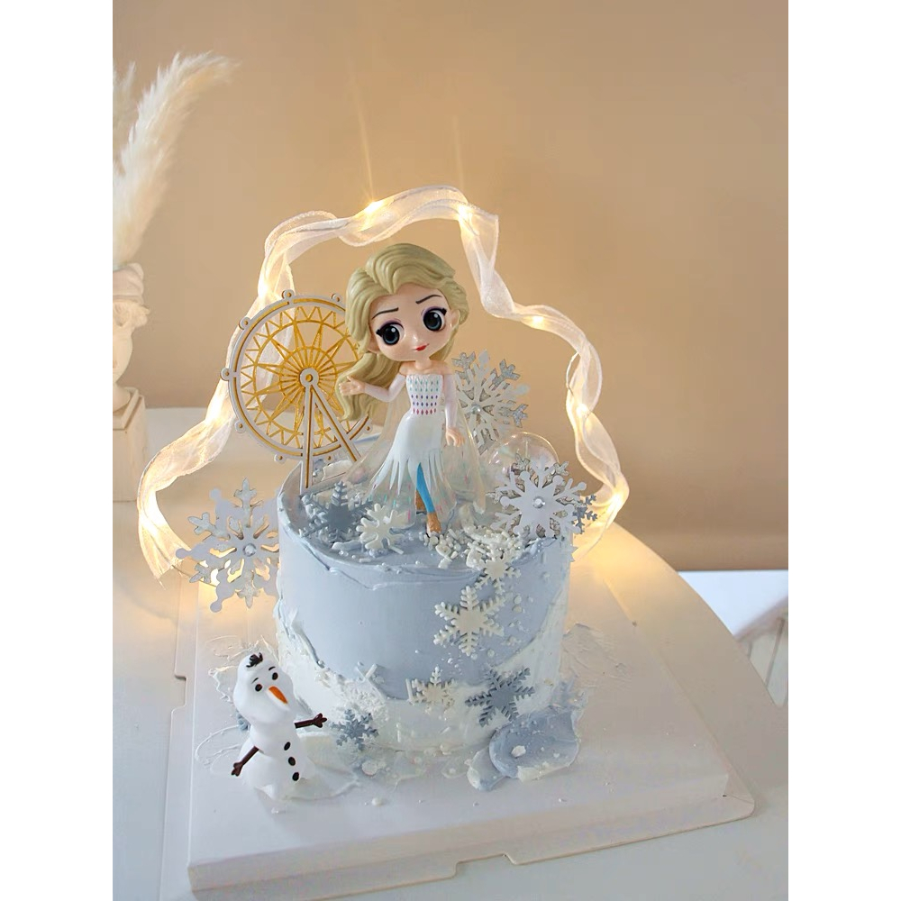 Trang trí Elsa trắng nhựa nhẹ