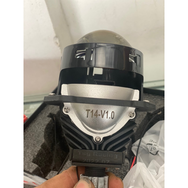 Bi Cầu 3.0  gắn oto và xe máy