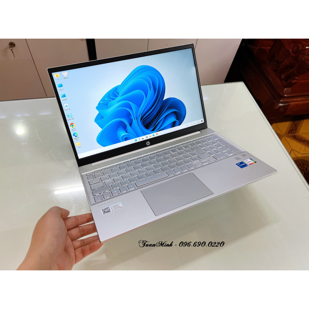 Laptop cũ HP Pavilion 15 eg0xxx - Core i5 11th 1135G7 - màn hình 15.6" FULL HD cảm ứng - MỎNG NHẸ TRẮNG MUỐT