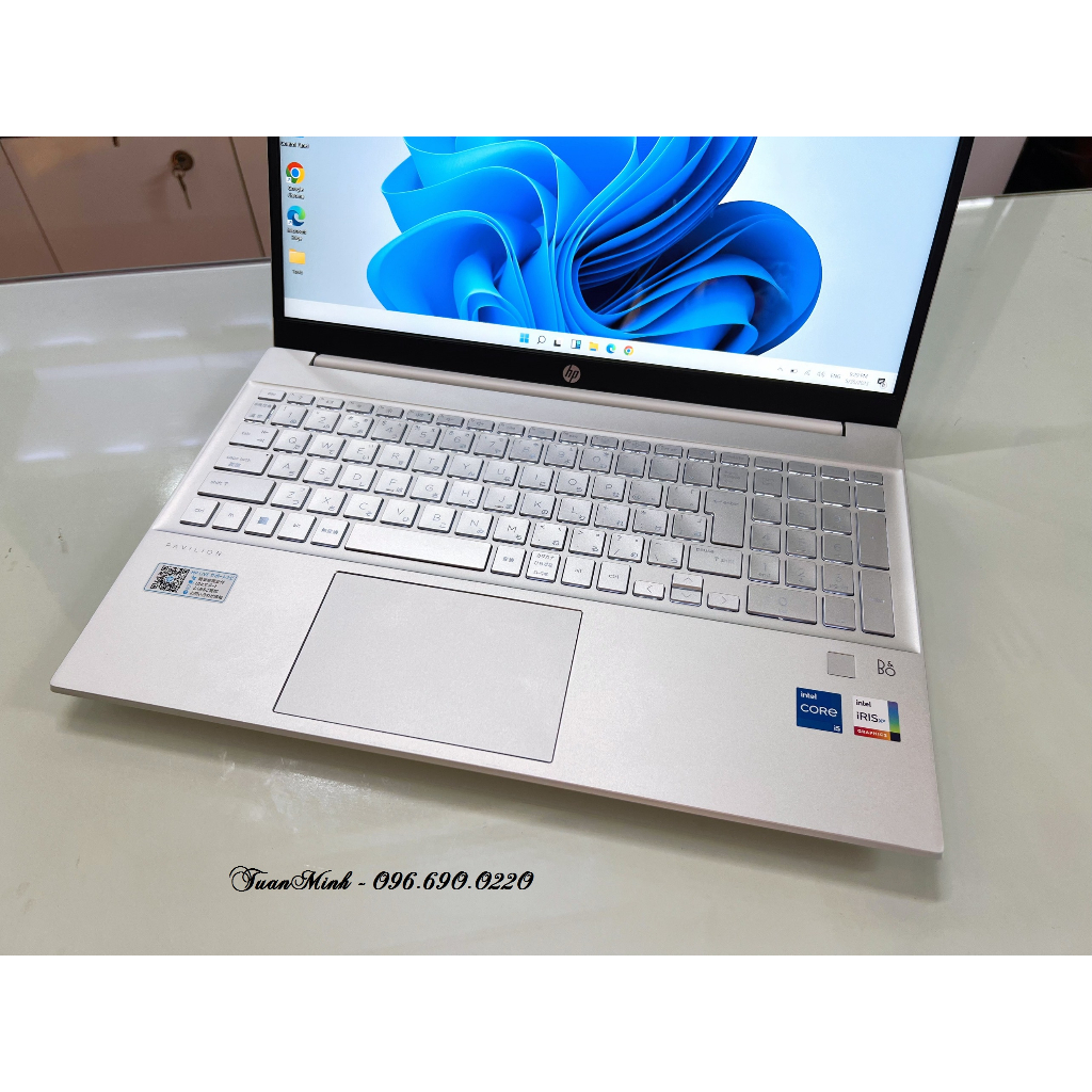 Laptop cũ HP Pavilion 15 eg0xxx - Core i5 11th 1135G7 - màn hình 15.6" FULL HD cảm ứng - MỎNG NHẸ TRẮNG MUỐT