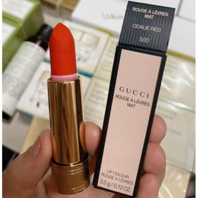 Son Gucci màu 500