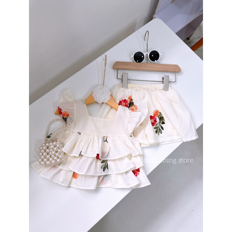 Bộ hoa thêu tầng hothit 2023 bé gái