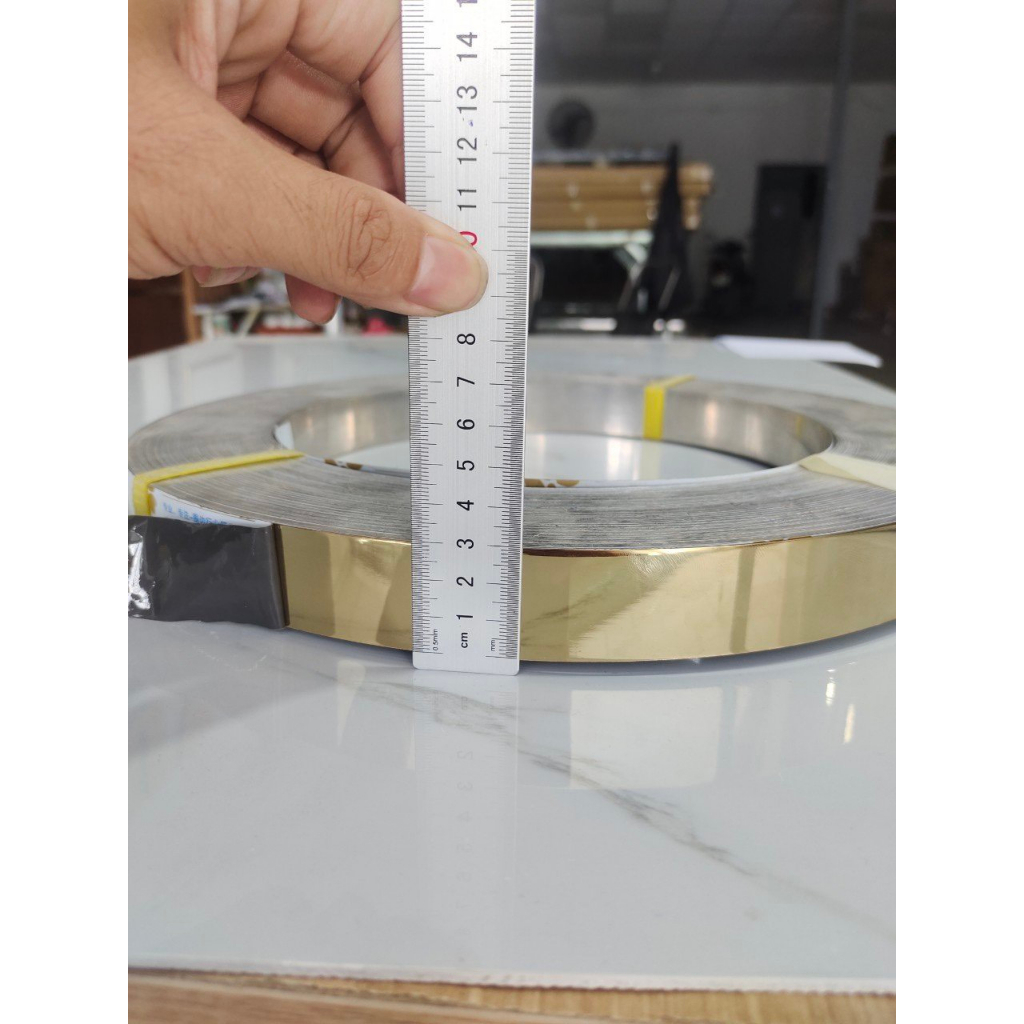 Nẹp Lập Là inox Vàng Gương- Giá cho 1 mét dài nẹp vàng