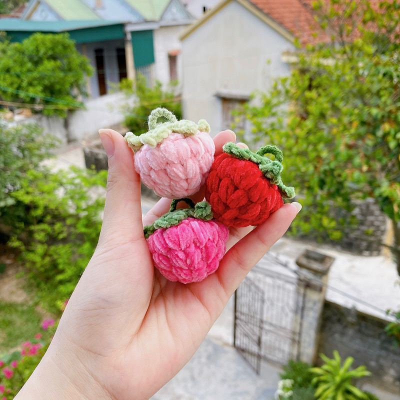 Móc khoá quả dâu tây // Móc khoá len // Len móc thủ công