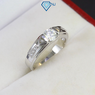 Nhẫn nam bạc Moissanite 5.5mm xi bạch kim bản nhỏ kèm thẻ tra cứu đá cao cấp NNAM0020 - Trang Sức TNJ