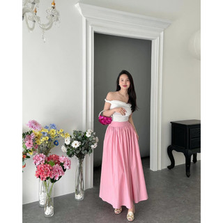 Set áo trắng 2 dây trễ vai chân váy midi hồng