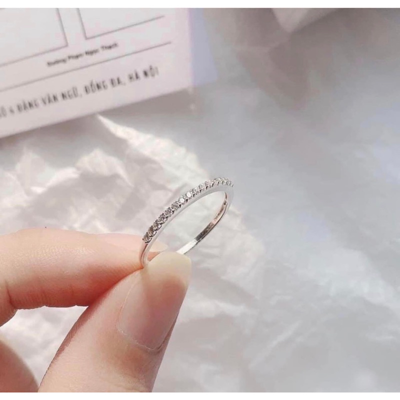 Nhẫn bạc nữ KWJ , viền một hàng đá.