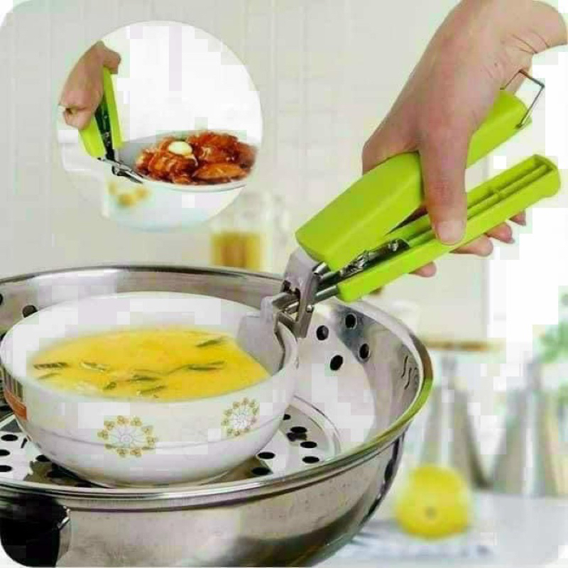 Dụng Cụ Kẹp Gắp Chén Dĩa nóng bằng thép không gỉ có thể gấp gọn tiện dụng cho nhà bếp ( CÁN màu ngẫu nhiên )