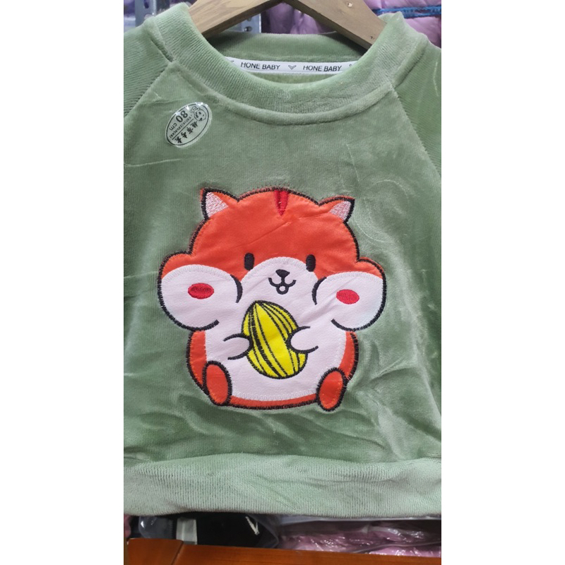 Bộ quần áo trẻ em mùa đông, bộ nhung thêu nổi hình chuột hàng quảng châu mêm ấm áp bé trai bé gái từ 7-30kg