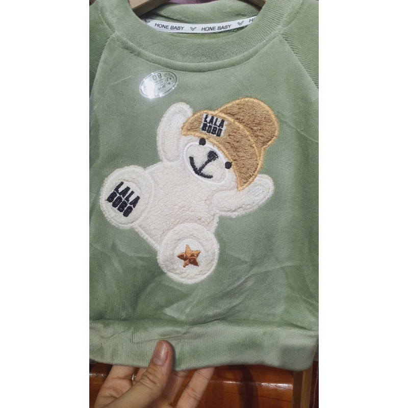 Bộ quần áo nhung hàng quảng châu, có túi thêu nổi hình gấu thỏ mêm min ấm áp cho mẹ và bé từ 31-60kg