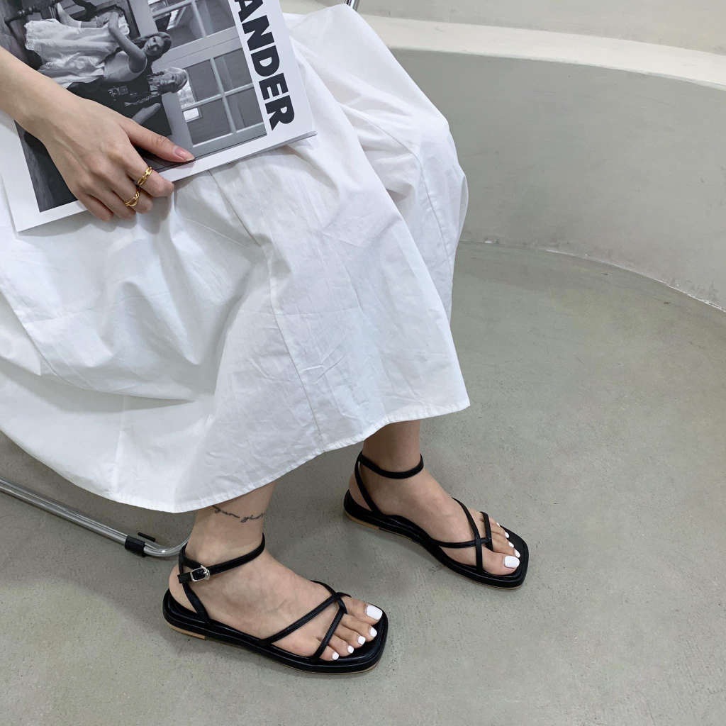 SANDAL QUAI CHÉO DÂY MÃNH, THIẾT KẾ NHẸ NHÀNG ĐƠN GIẢN