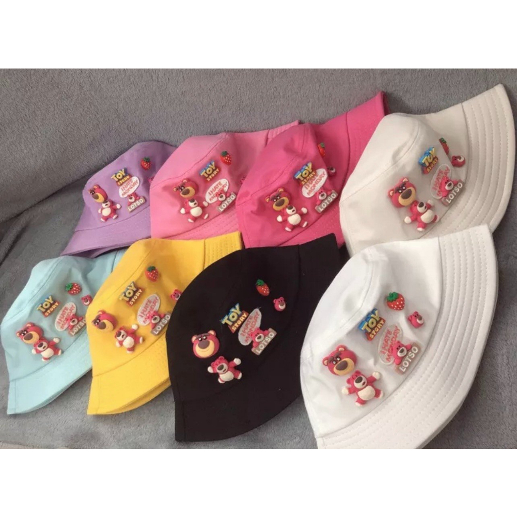 Nón Bucket - Mũ tai bèo cho bé hoạ tiết sticker gấu dâu Lotso siêu cute - THE HOUSE KIDS