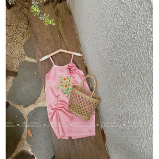 Váy lụa thêu hoa cho bé gái