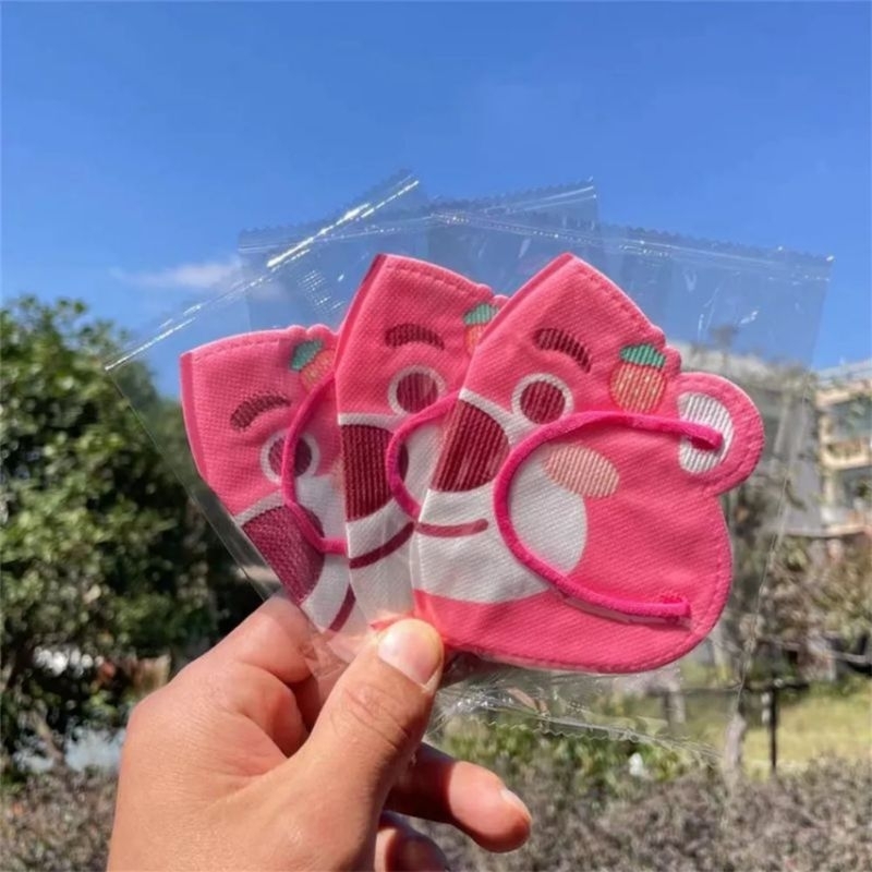 Set 10 khẩu trang 3D hình gấu dâu tây hoạt tiết hoạt hình