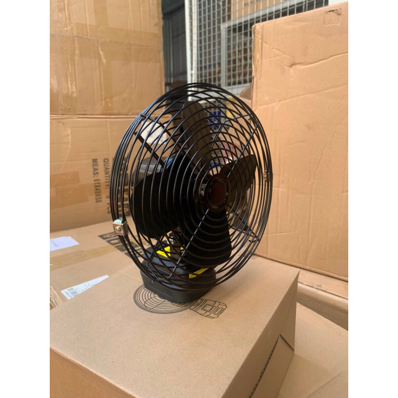 Thanh lý Quạt dùng pin 18v chân makita