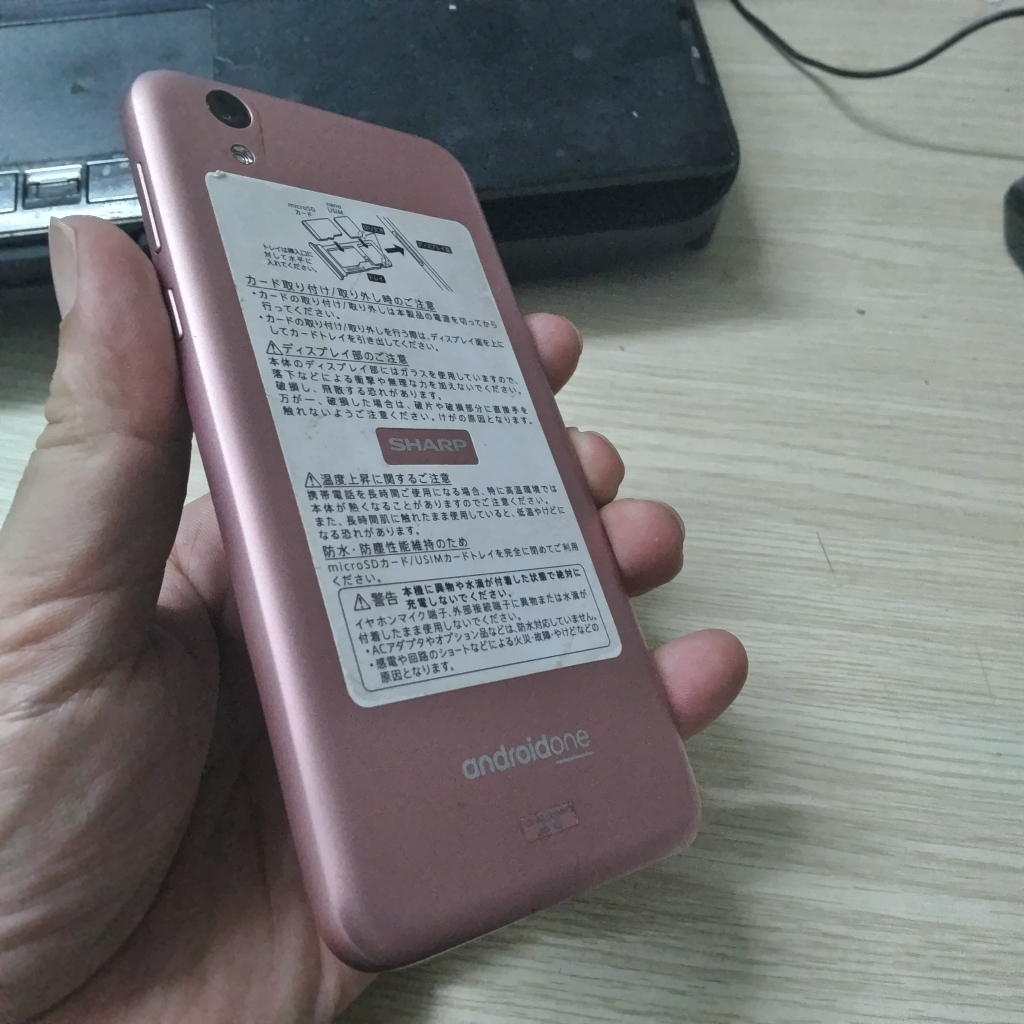 (Like New) Điện thoại nội địa Nhật Sharp S3 Android One