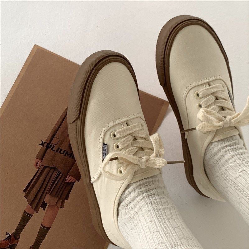 Giày ulzzang nam nữ màu kem đế nâu form classic mũi chuẩn,phần đế giúp tăng chiều cao 3cm dành cho học sinh, sinh viên