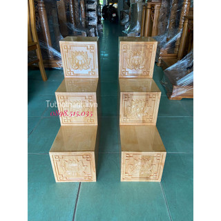 Bục tam cấp bàn thờ thần tài khắc Hoa Sen